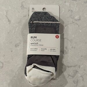 NEW lululemon athletica Grey and White Run Course Speed Socks women’s M/L